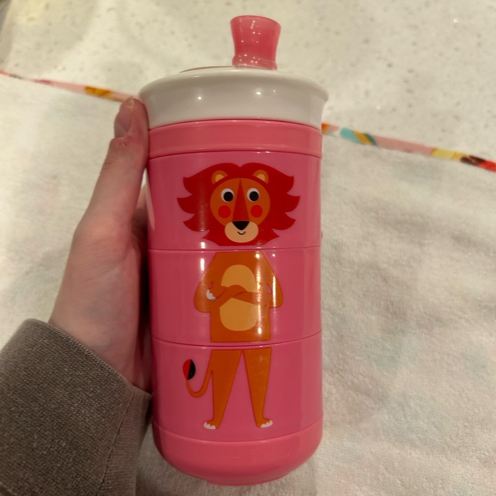 MUNCHKIN TWISTY MIX & MATCH ANIMAL SIPPY CUP - Picture 2 of 6